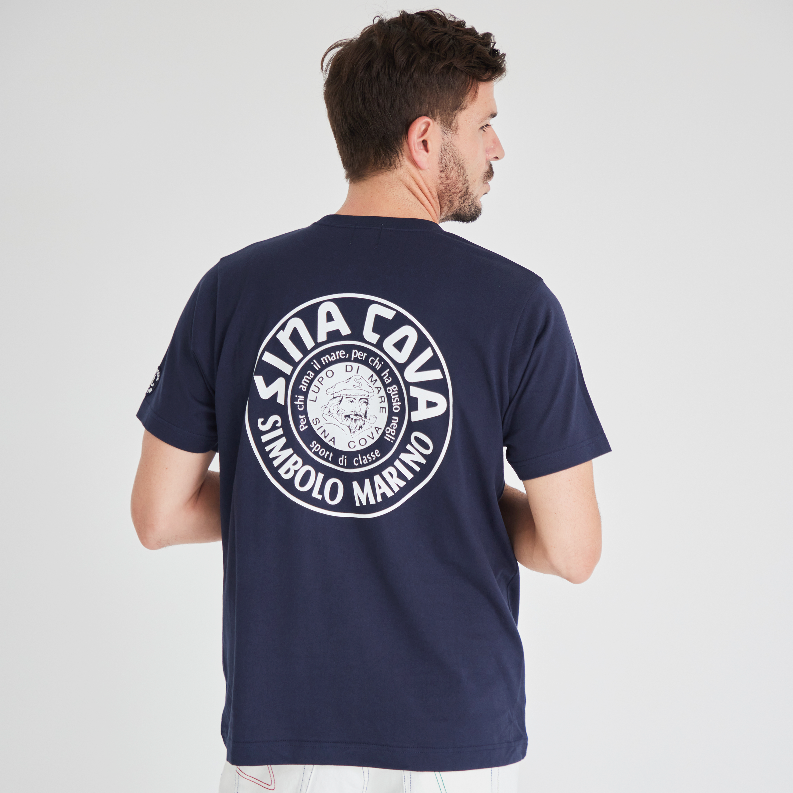 【公式】シナコバ(SINA COVA) バックプリント半袖Tシャツ 10000540
