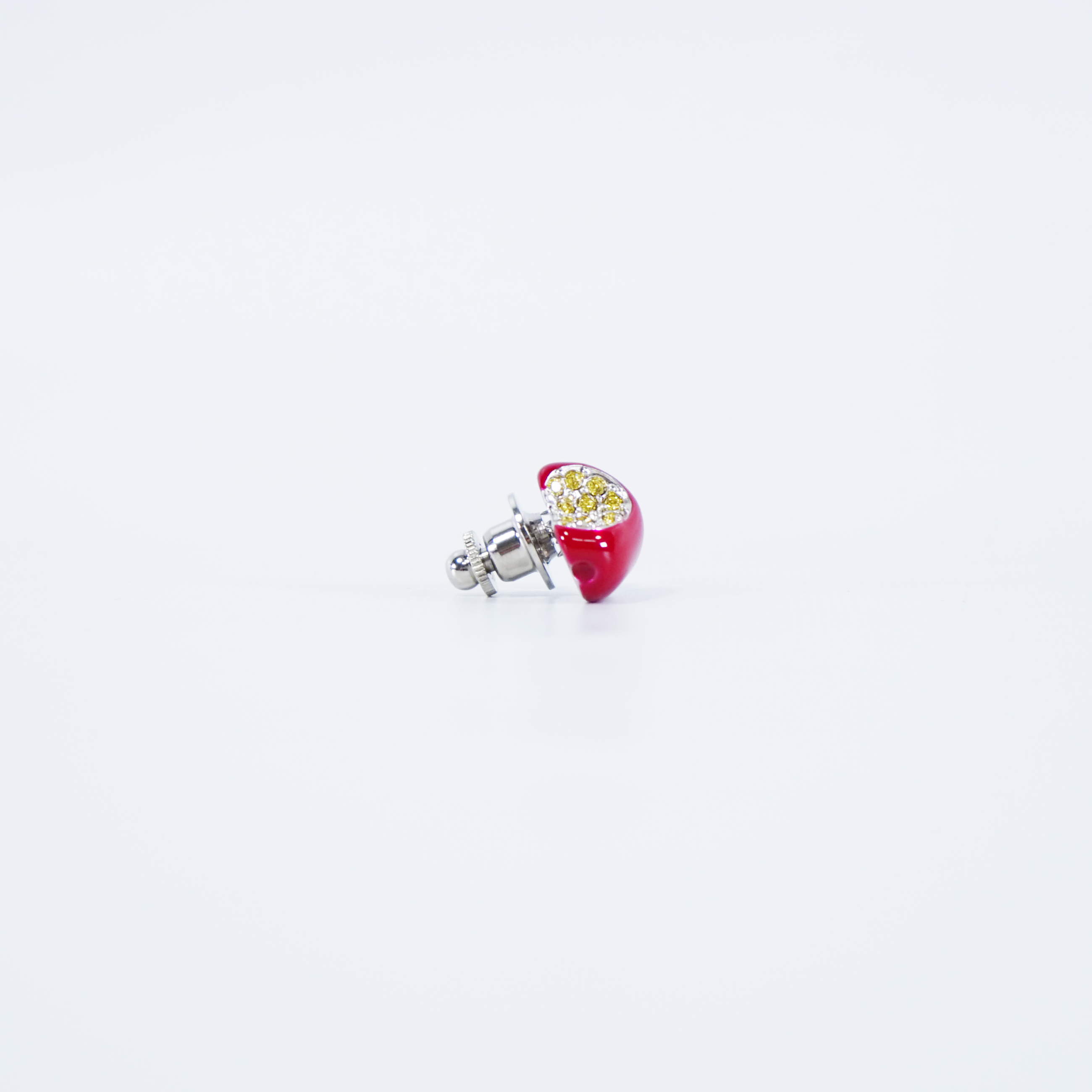 ラペルピン リンゴ 57001660