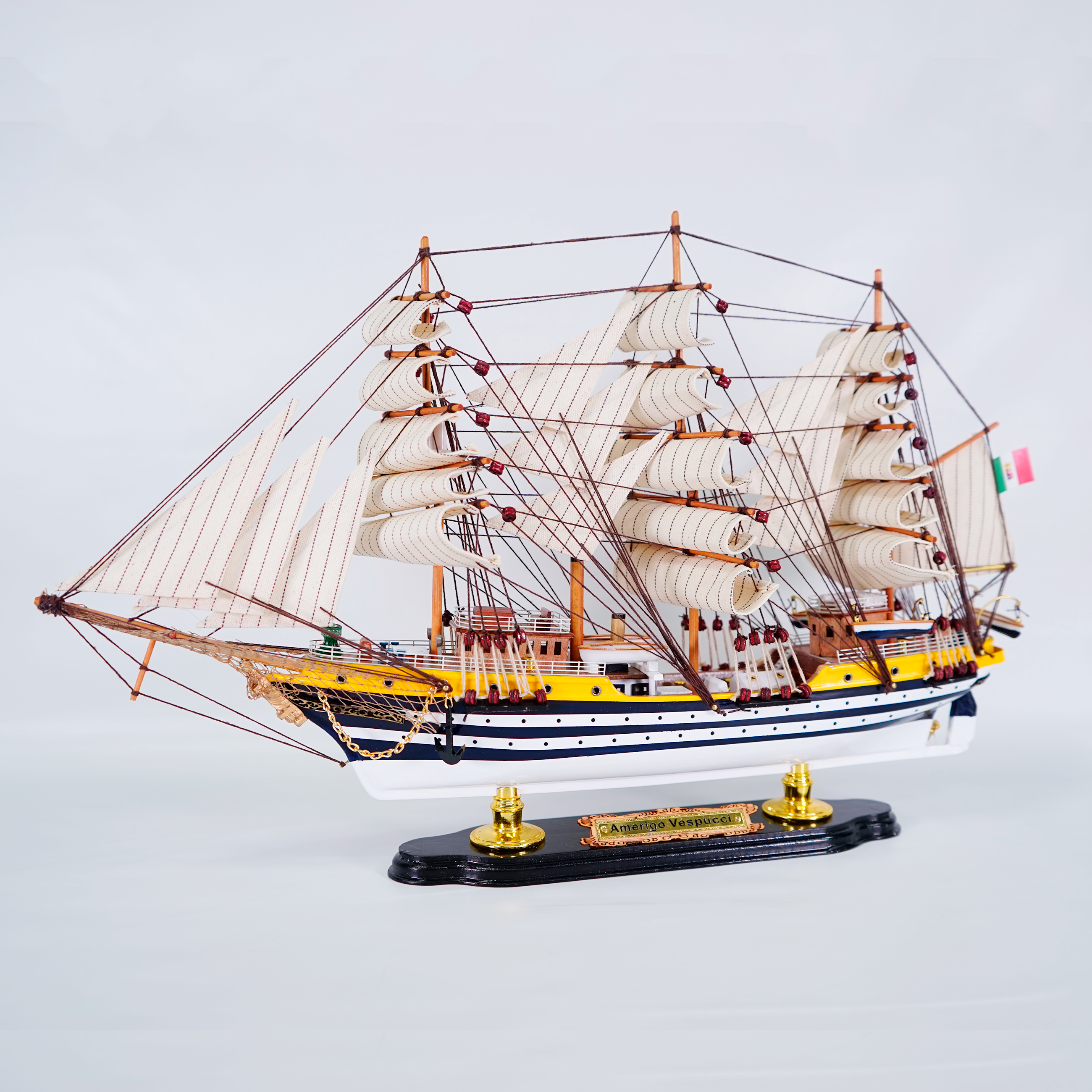 国内外の人気！ 木製帆船模型キット「アメリカ号」 模型製作用品 - www 