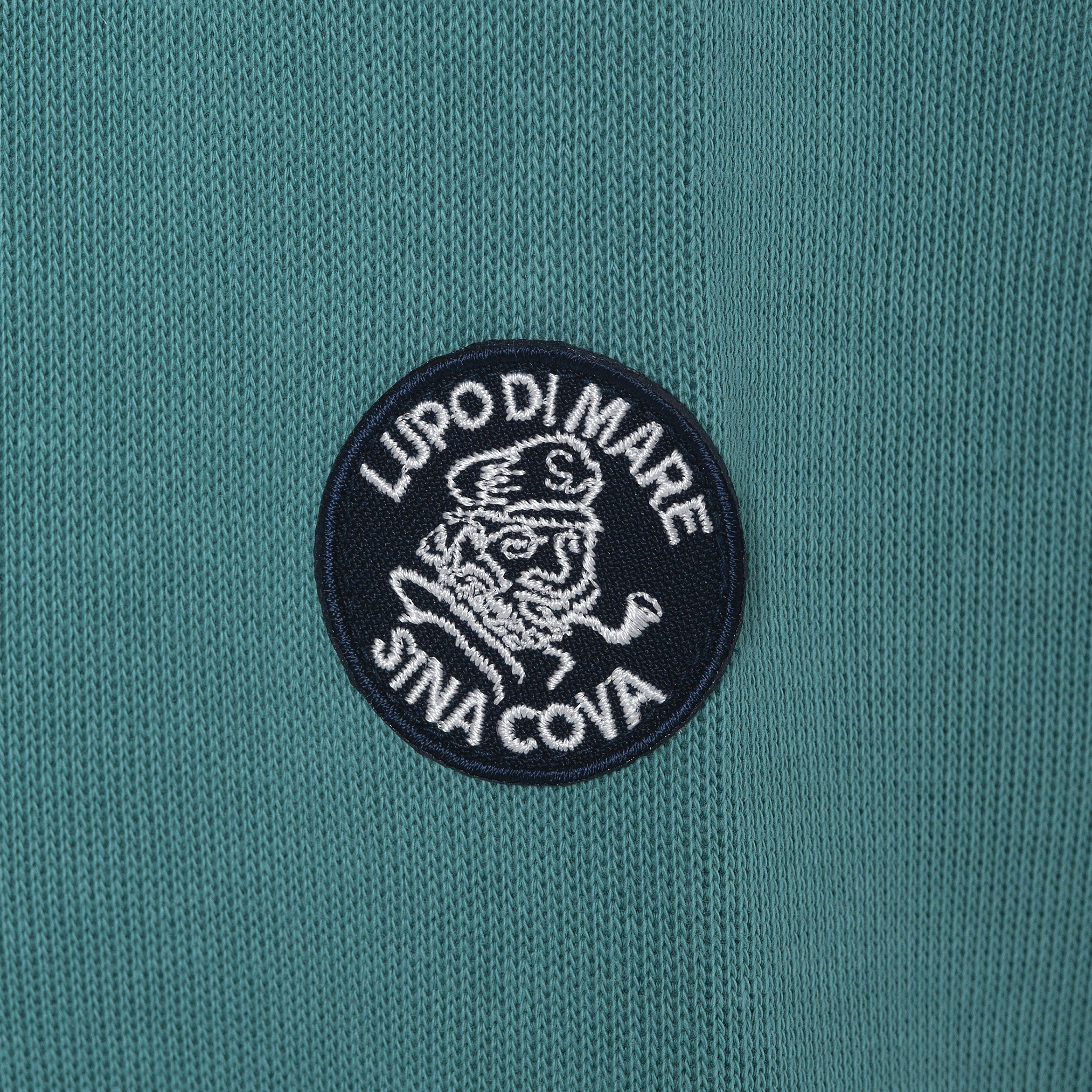 【公式】シナコバ (SINA COVA) クルーネックトレーナー 22220040 グリーンの小丸ワッペン