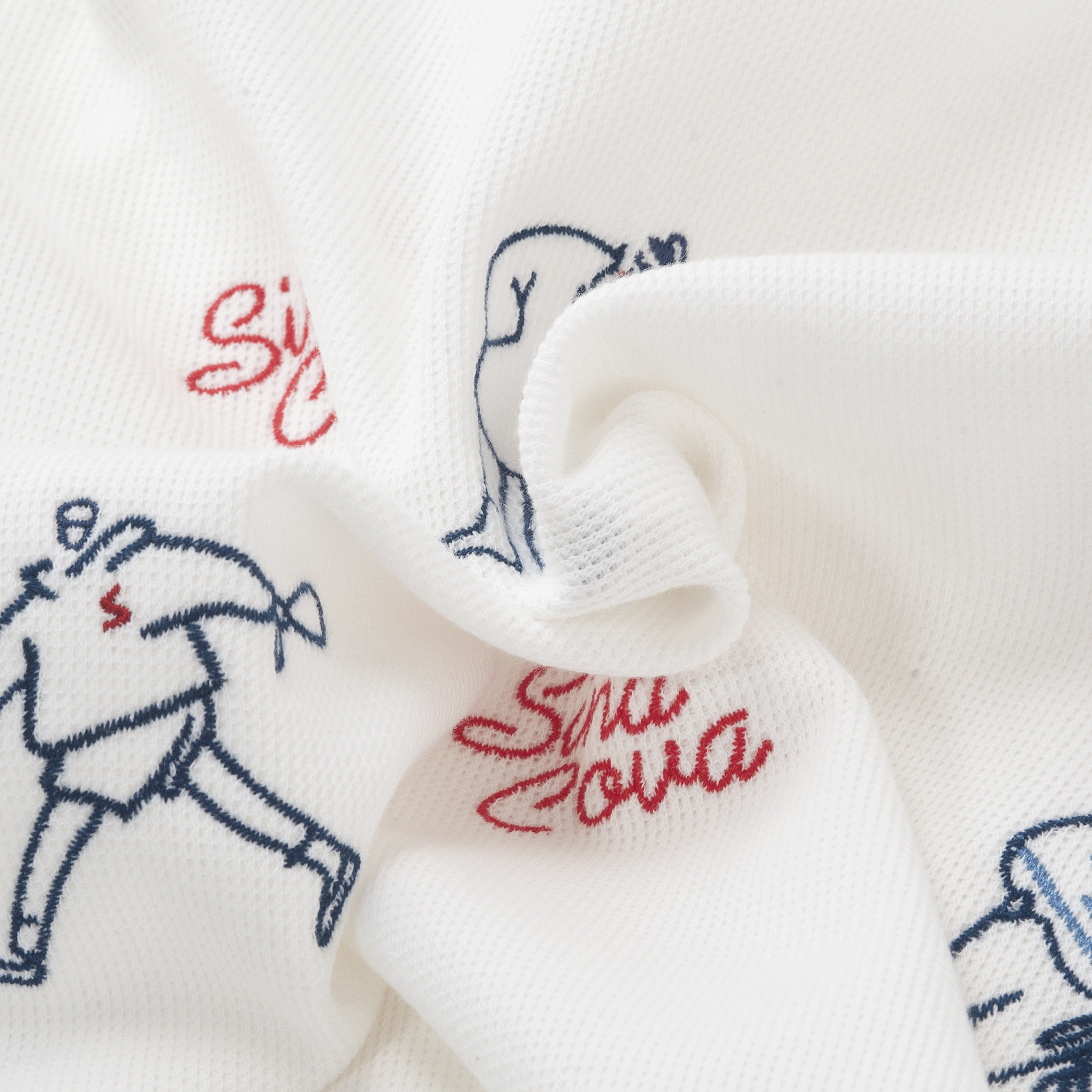 【公式】シナコバ (SINA COVA) クルーネックトレーナー スウェット リメイクモチーフ刺繍 23120020 オフホワイトの素材感