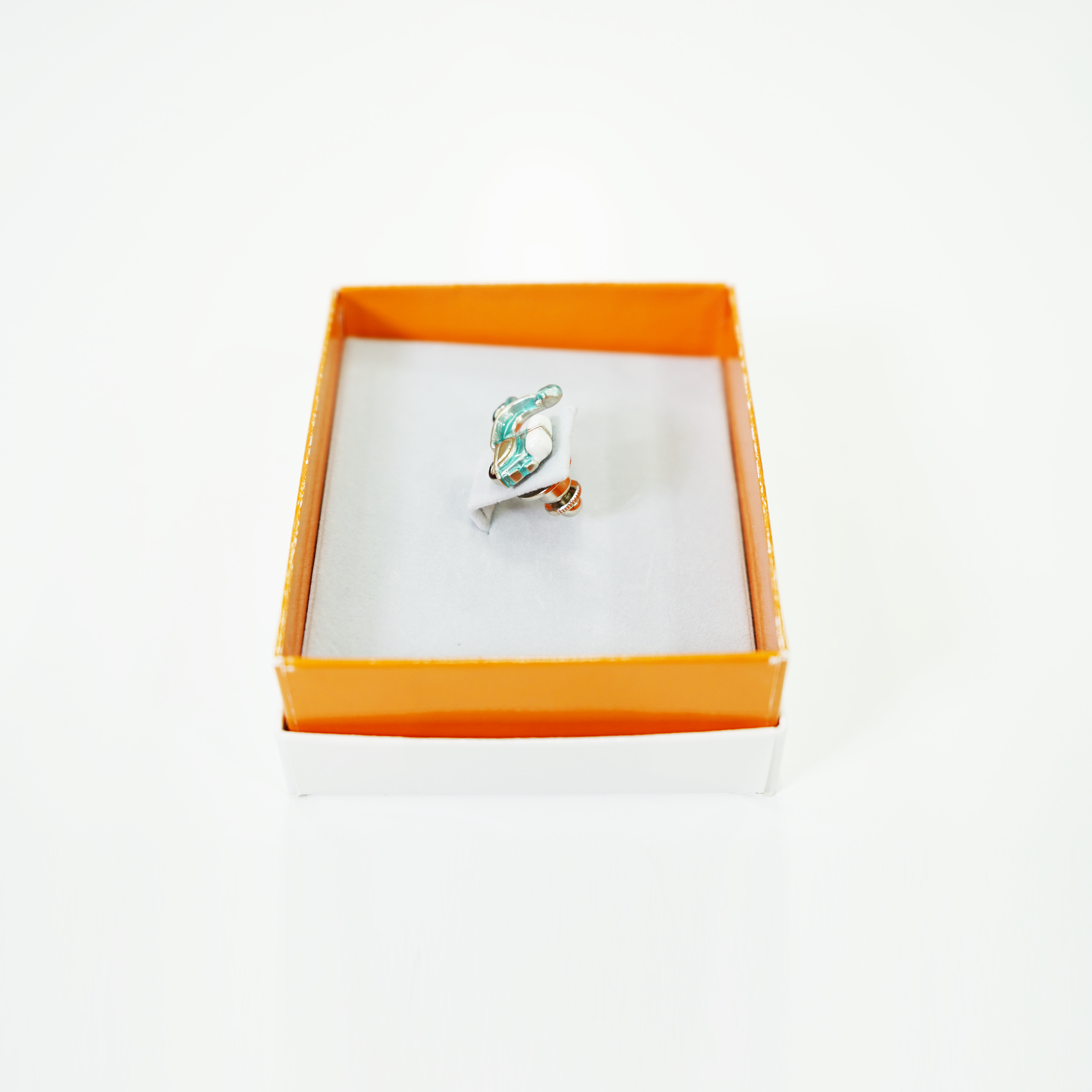 摩托車翻領別針 57001120