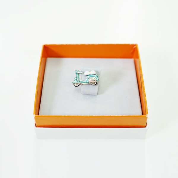 Lapel pin Scooter 57001120