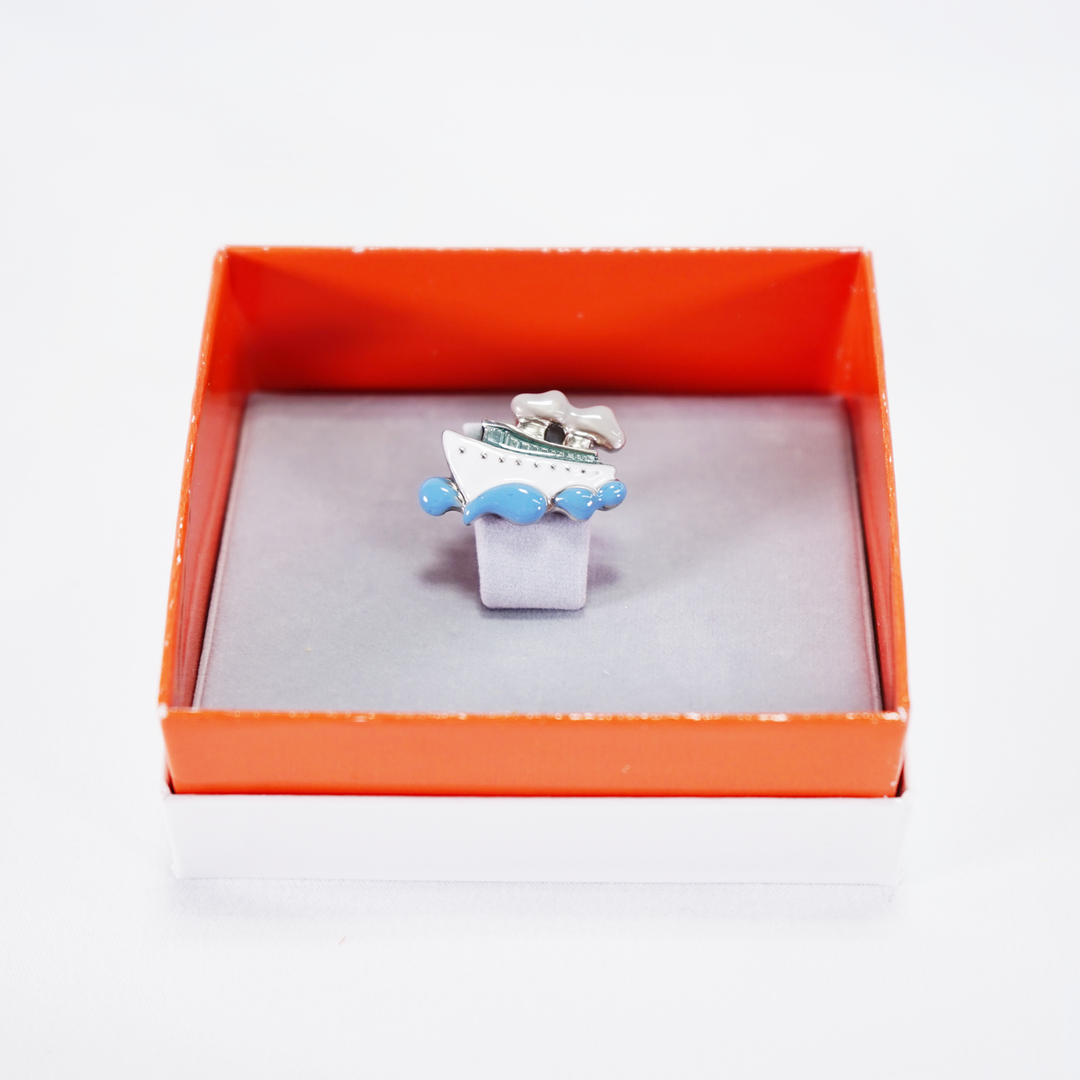 ラペルピン 船 57001180